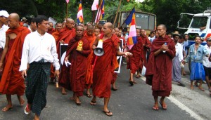 Danish director Andres Ostergaard’s acclaimed documentary “Burma VJ: Reporting from a Closed Country” has previously unseen footage of the 2007 Buddhist protests in Burma taken by a group of local reporters.