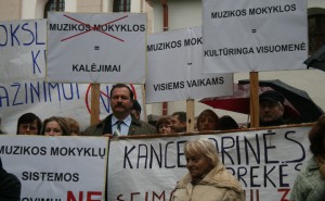 Teachers' unions said the goal of the protests was to prod the education ministry into opening a dialogue about the budget cuts. Photo by Nathan Greenhalgh.