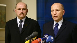 Minister of the Interior Raimundas Palaitis (left) speaks at Tuesday's press conference. Both Palaitis and Deputy Health Minister Artūras Skikas (left) said the situation in Lithuania is not dangerous but that the government would keep close watch on the pandemic. Photo by Nathan Greenhalgh.