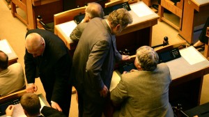 After including an Estonian Green Party intiative, the minority government was able to secure enough votes to pass the 2010 budget, which administers painful cuts to stay on track for eurozone accession.