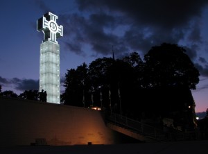 Tallinn's War of Independence Victory Column looked good when it was unveiled in June, but has since deteriorated due to shoddy construction.