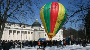 A hot air balloon lifts off from Vilnius' Cathedral Square Thursday to mark Lithuania's twentieth anniversary of independence. Photo by Nathan Greenhalgh.