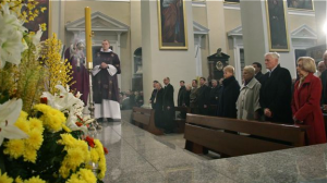 From left in the right-hand pew, Lithuania's President Dalia Grybauskaitė, Parliamentary speaker Irena Degutienė and former President Valdas Adamkus attend Saturday's special mass for the Polish tragedy.